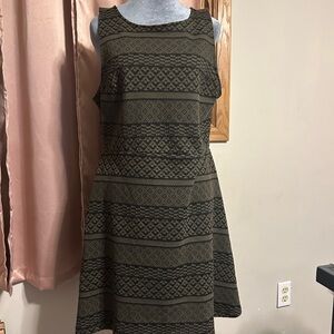 Apt. 9 Black & Olive Green Patterned Midi Dress